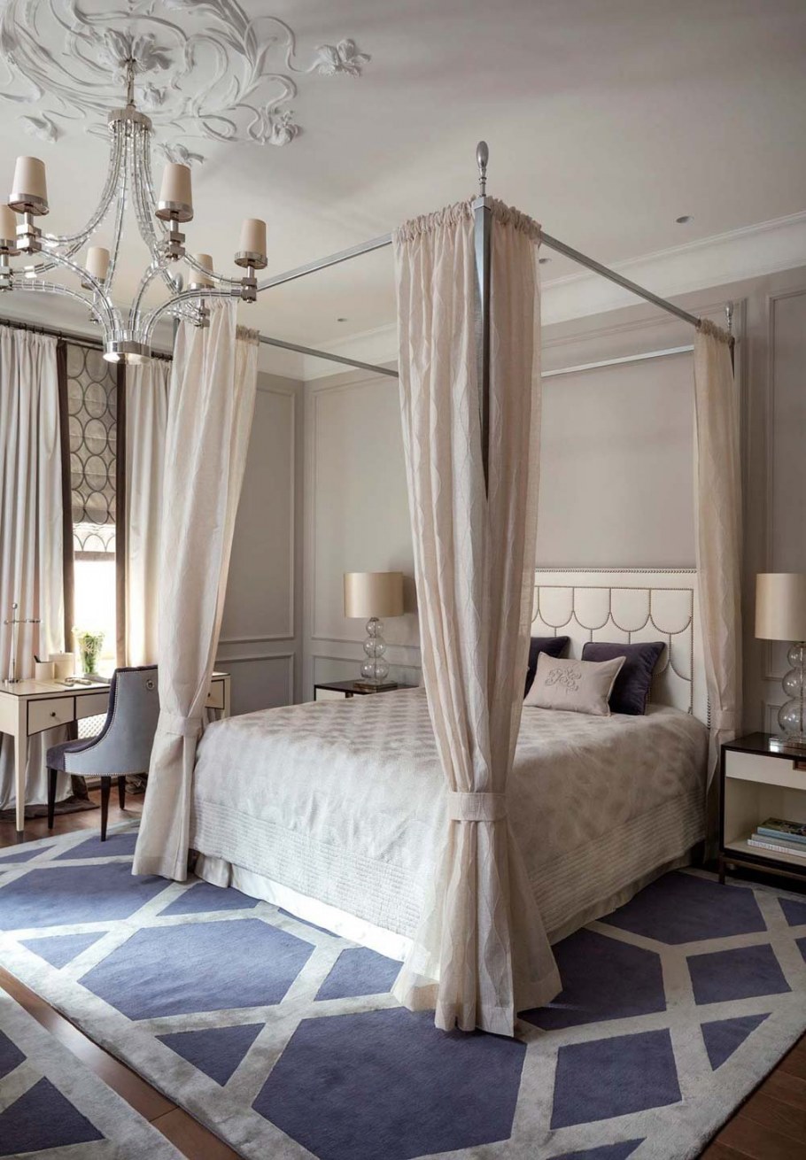 Белая спальня с балдахином