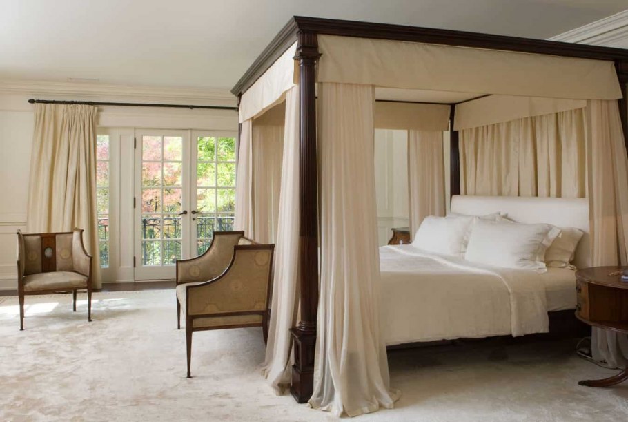 Кровать с балдахином