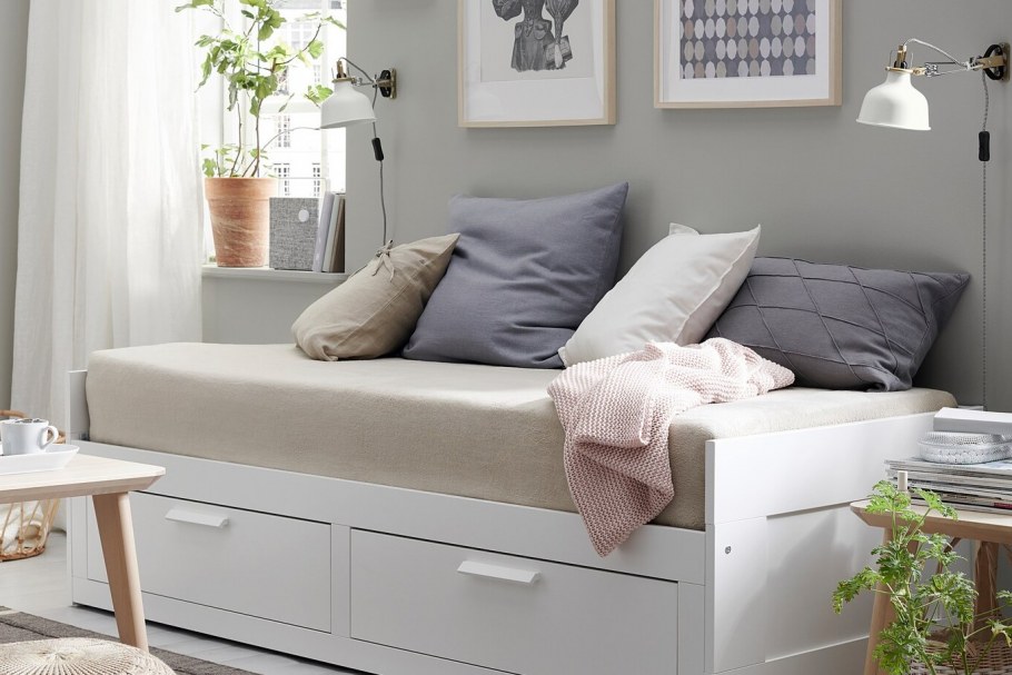 БРИМНЭС каркас кушетки с 2 ящиками, белый