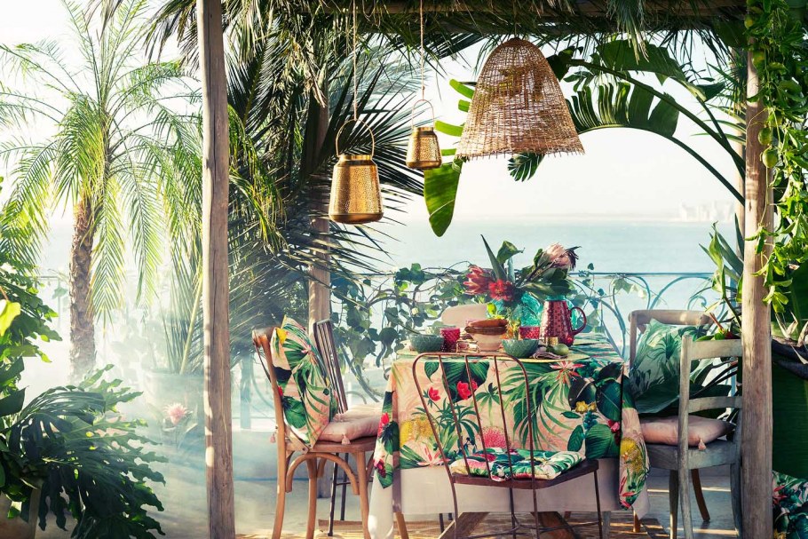 Интерьеры в тропических цветах