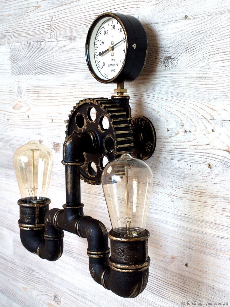 Полка из водопроводных труб