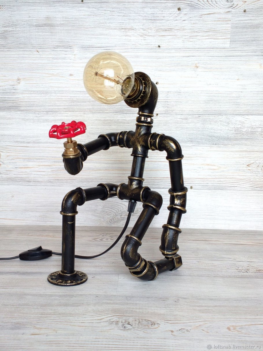 Светильник из сантехнических фитингов