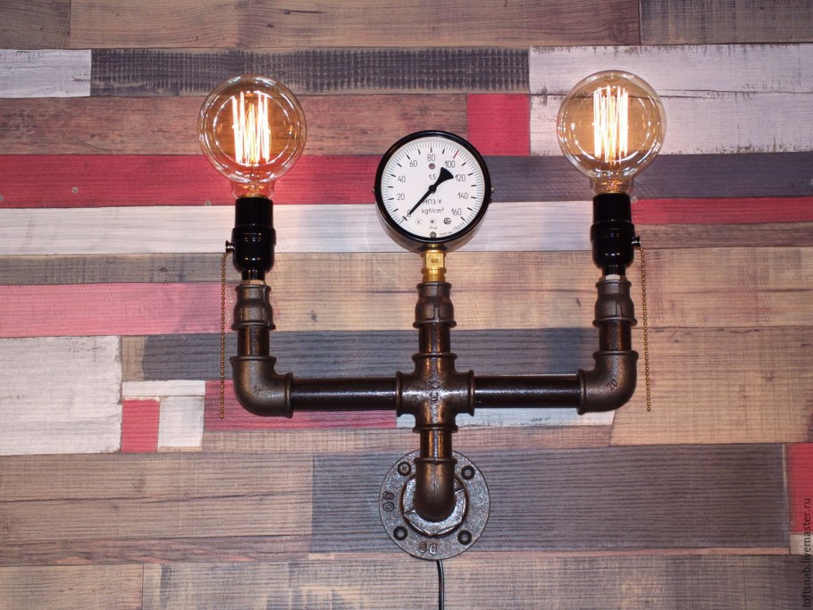 Бра из водопроводных труб