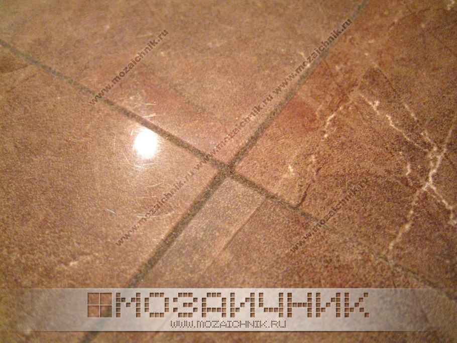 Швы на коричневой плитке