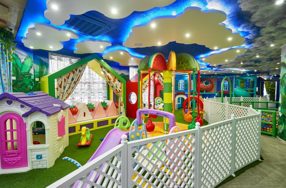 Интерьер игровой комнаты для детей