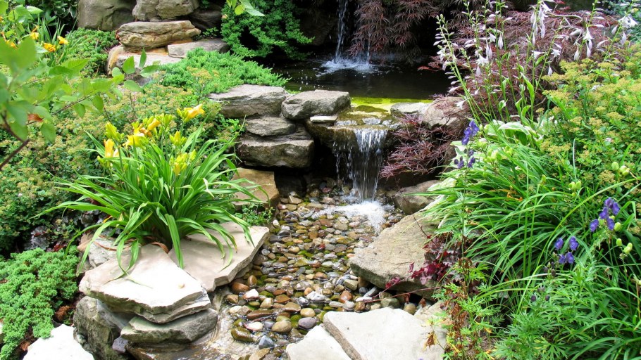 Рокарий с водным каскадом