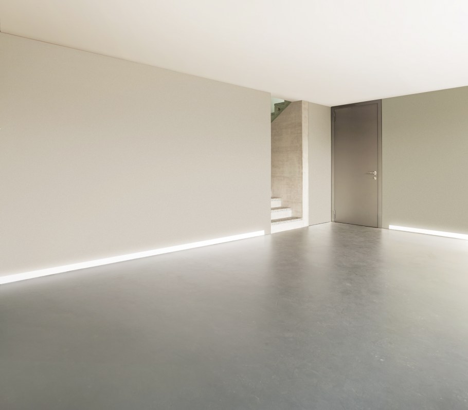 Светящийся напольный плинтус