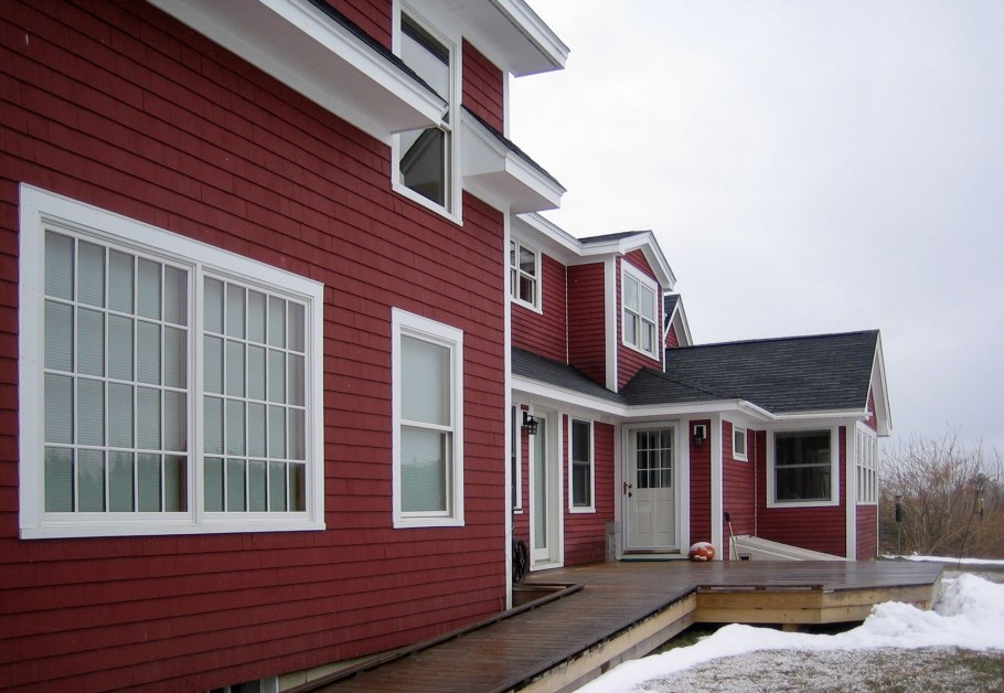 Красный сайдинг