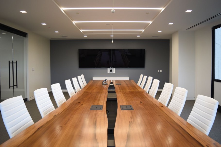 Зал переговоров