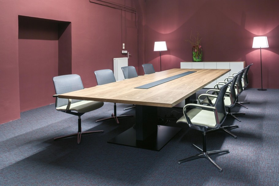 Стол для переговоров k261