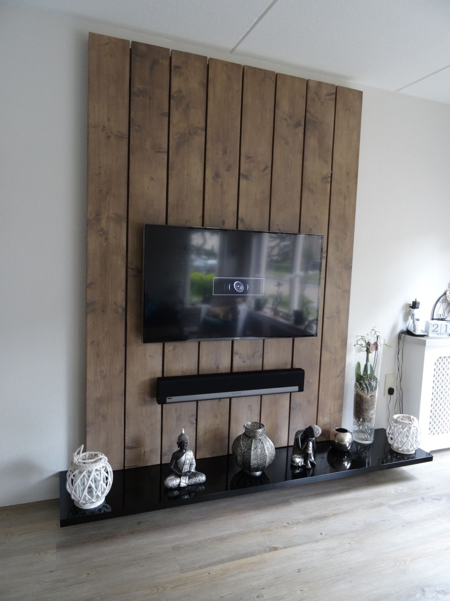 Деревянное панно на стену под телевизор