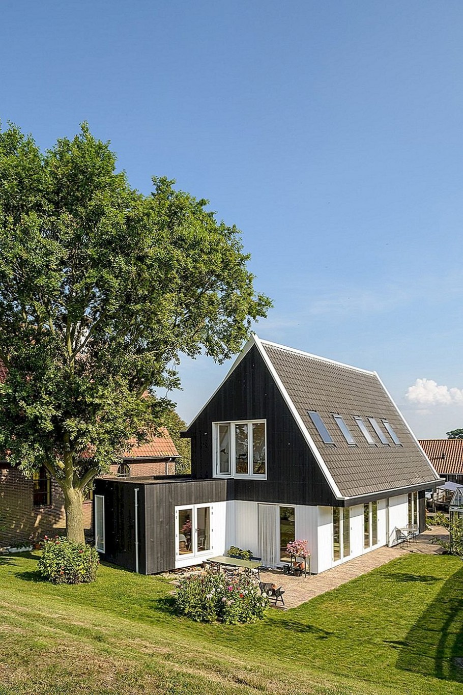 Современный домик в деревне