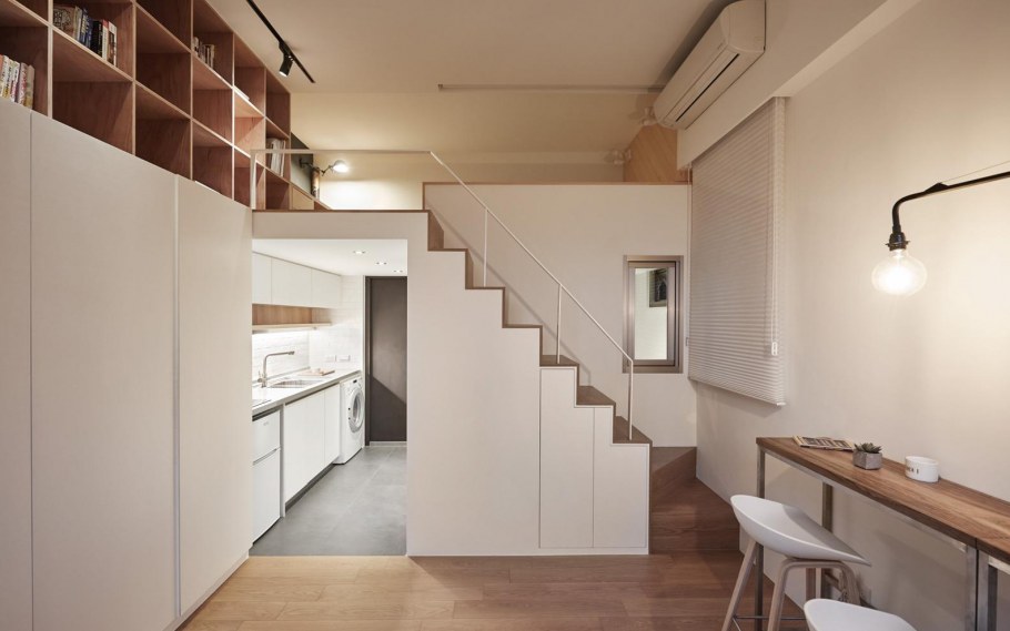 Антресоль в студии 20 кв.м