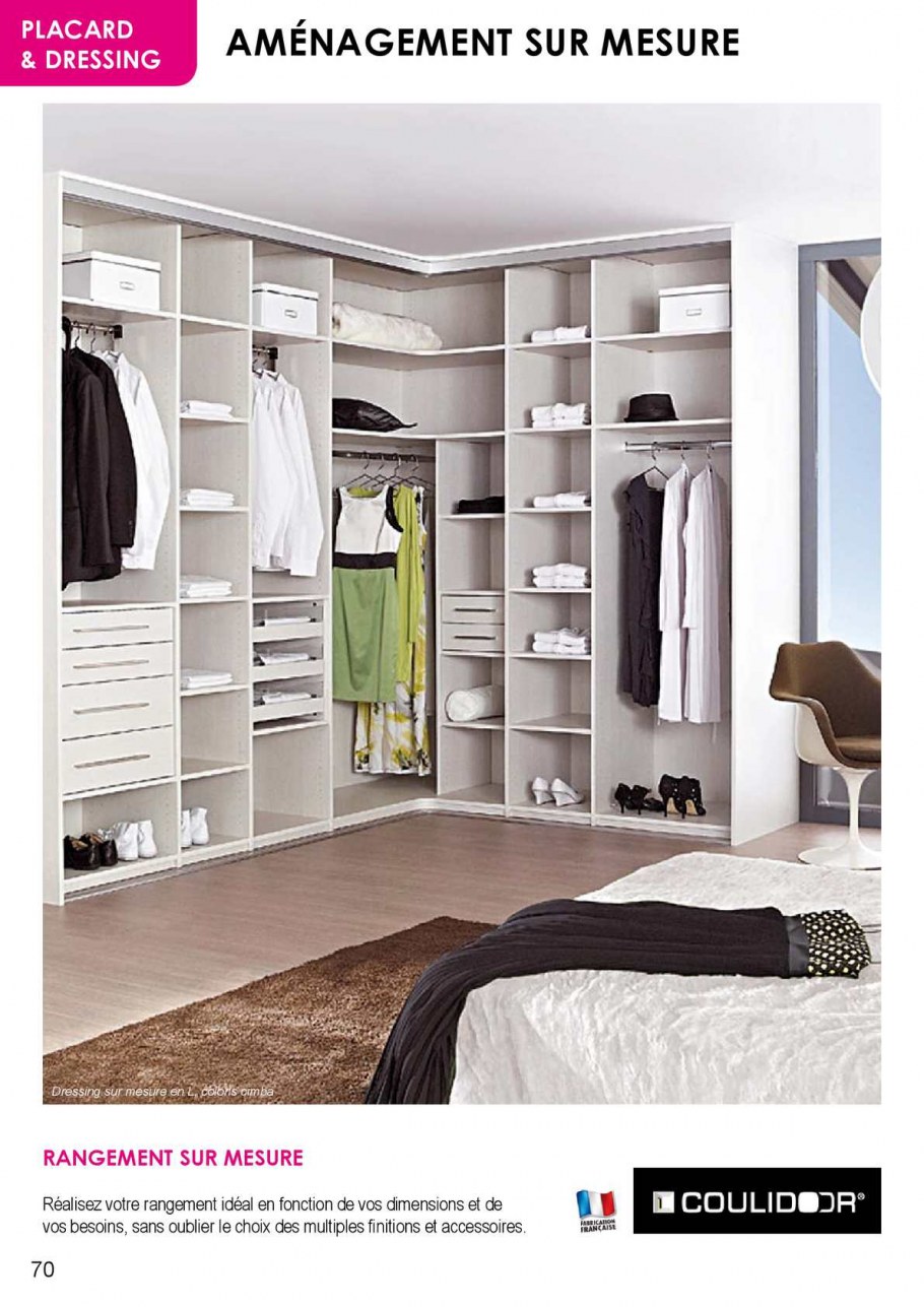 Узкие встроенные шкафы в прихожую