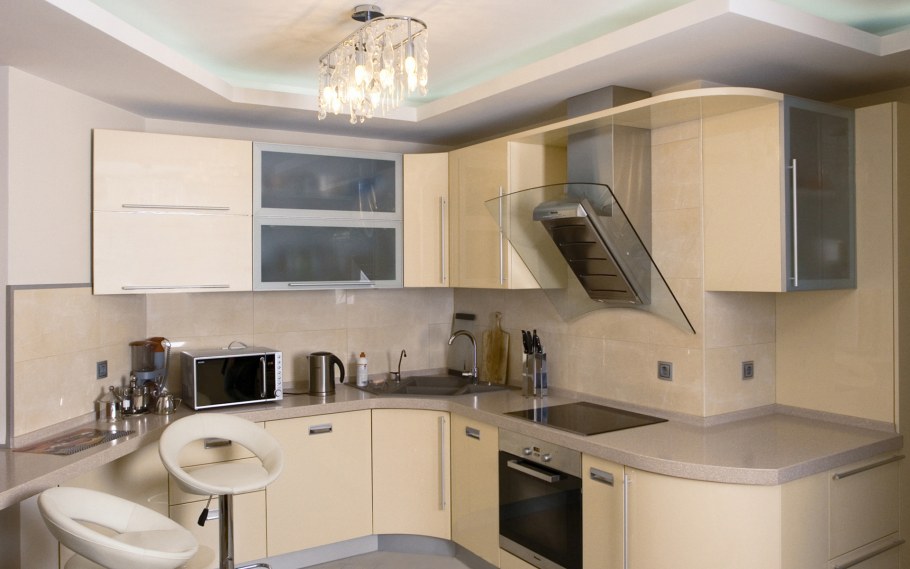 Кухня бежевый глянец