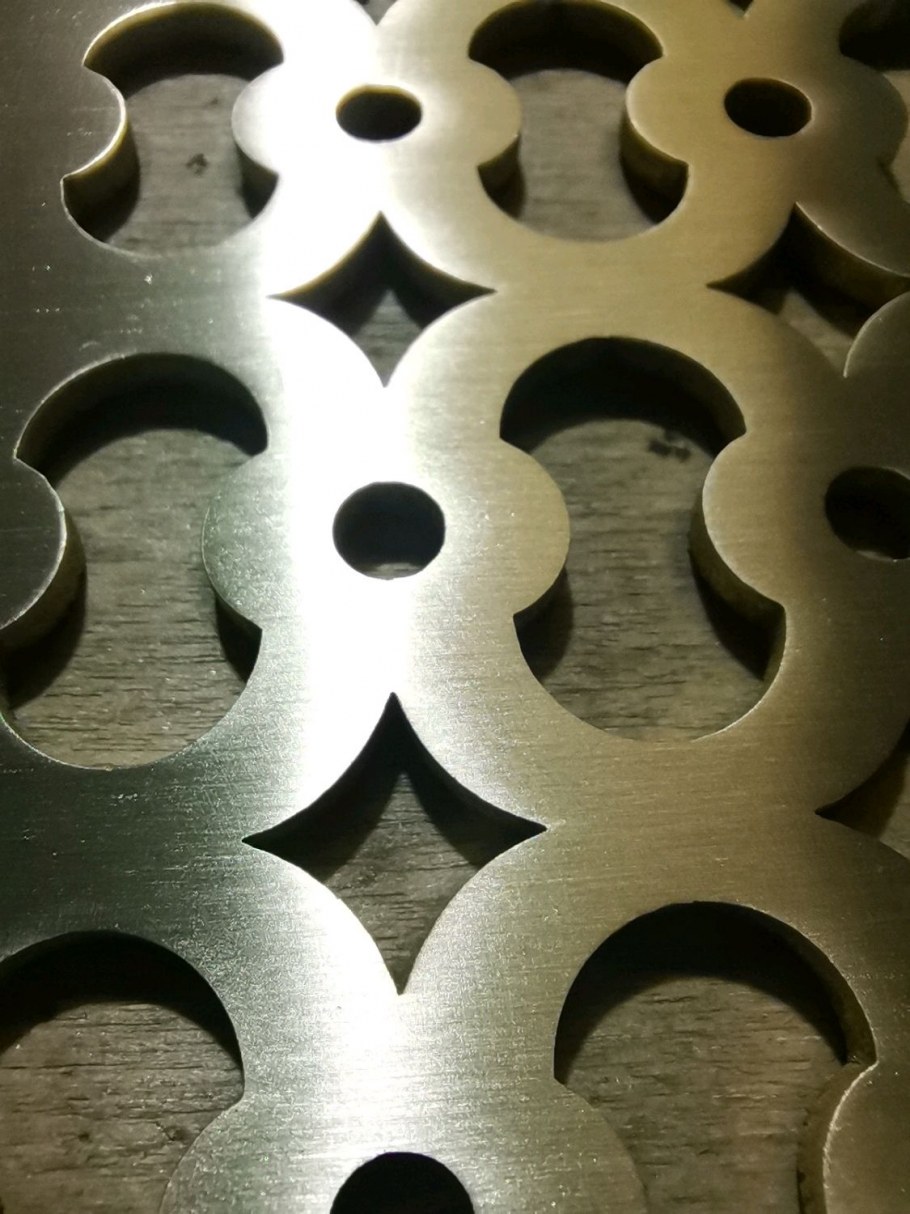 Декоративные полосы на стену