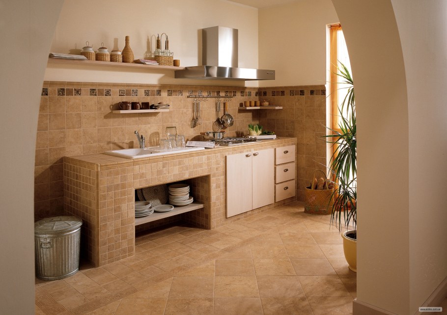 Кухонный гарнитур из кафеля