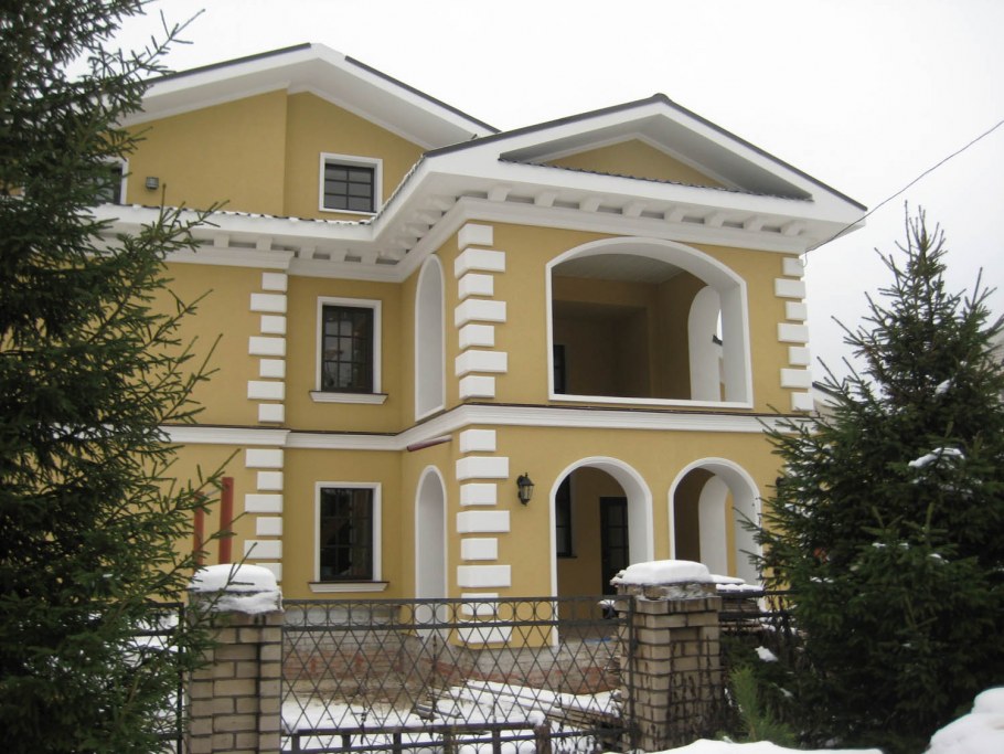 Мокрый фасад красивый дом