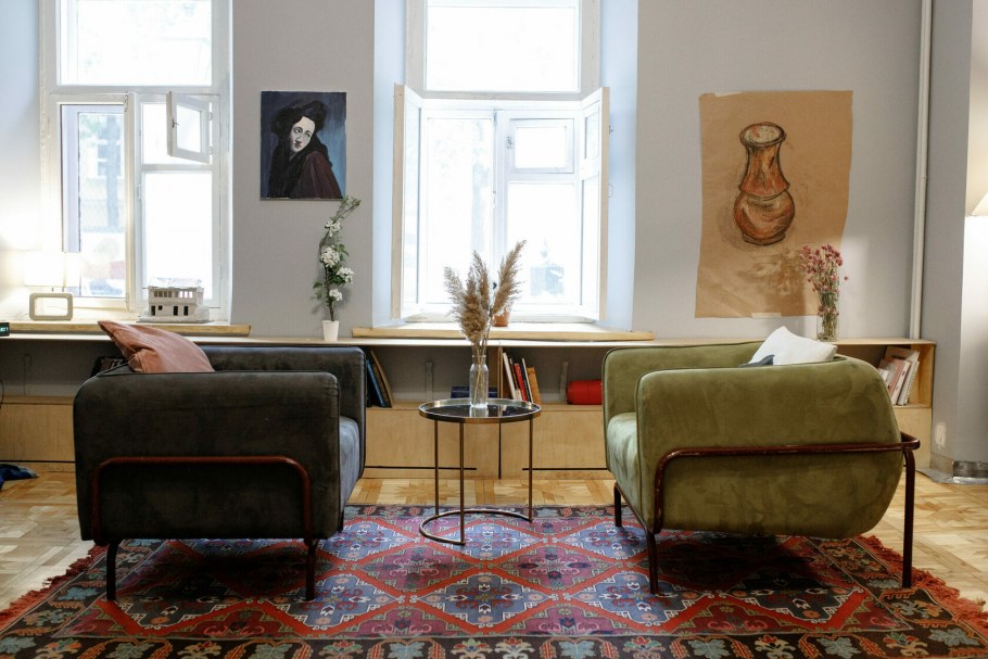 Кабинет в современном стиле в частном доме