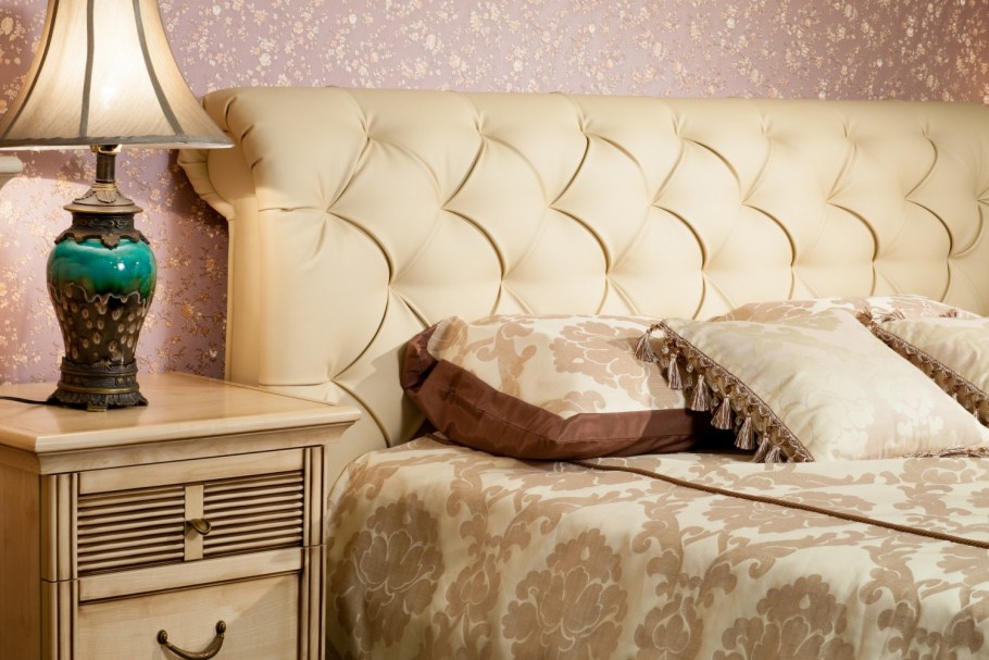 Царское изголовье кровати дерево