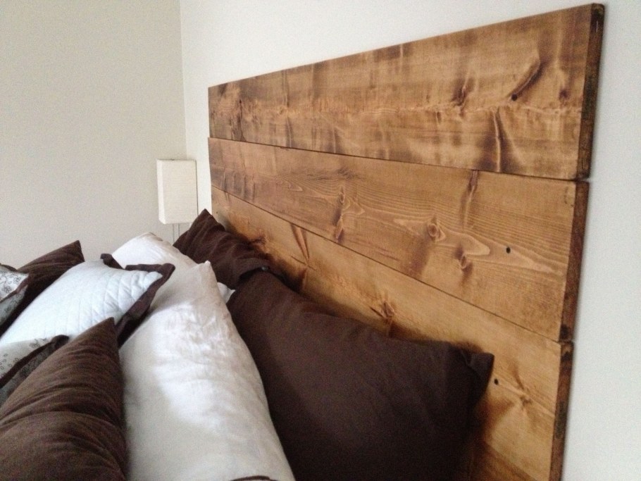 Изголовье кровати из пробки