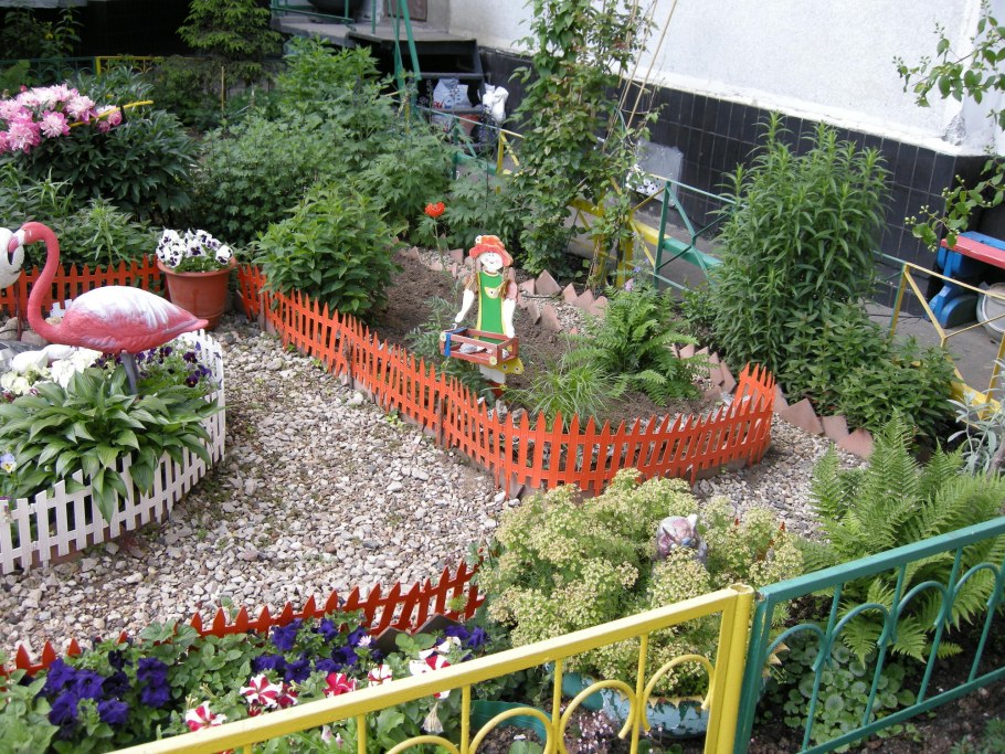 Украшение палисадника