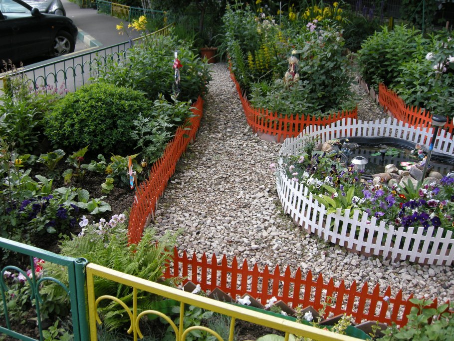 Клумба Бабушкин палисадник