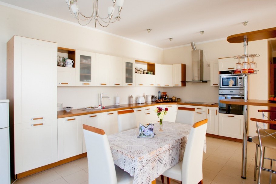 Кухонный остров в скандинавском стиле