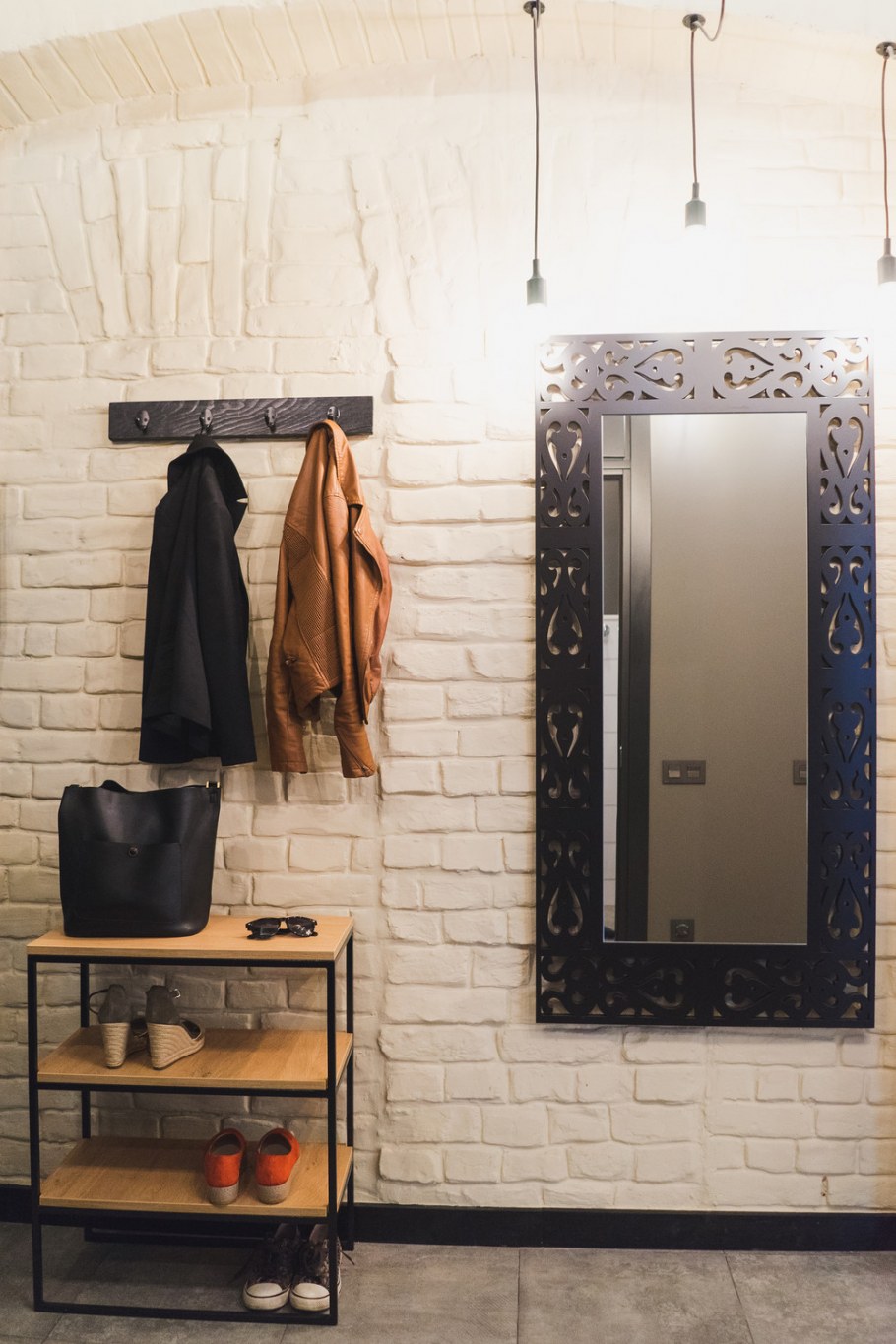 Гостиная с обоями под кирпич