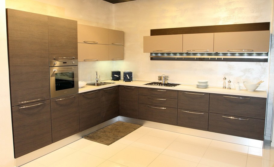 Кухня в цвете шоколад и кофе с молоком