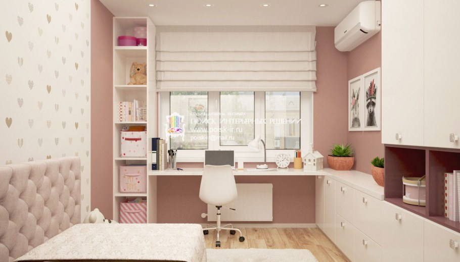 Комната для девочки со столом у окна
