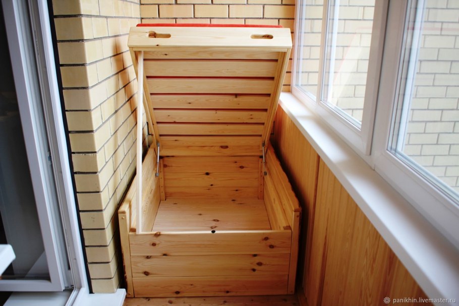 Шкафы для балкона и лоджии