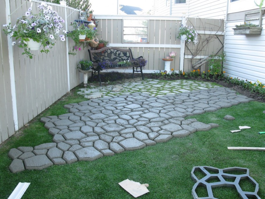 Оригинальное покрытие двора