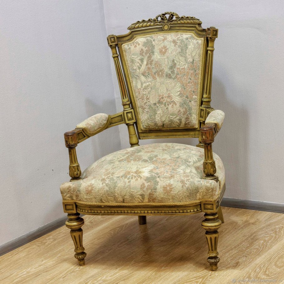 Антикварное кресло Анна Пангота
