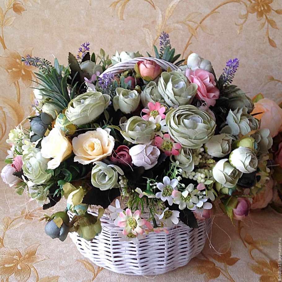 Красивые композиции из искусственных цветов