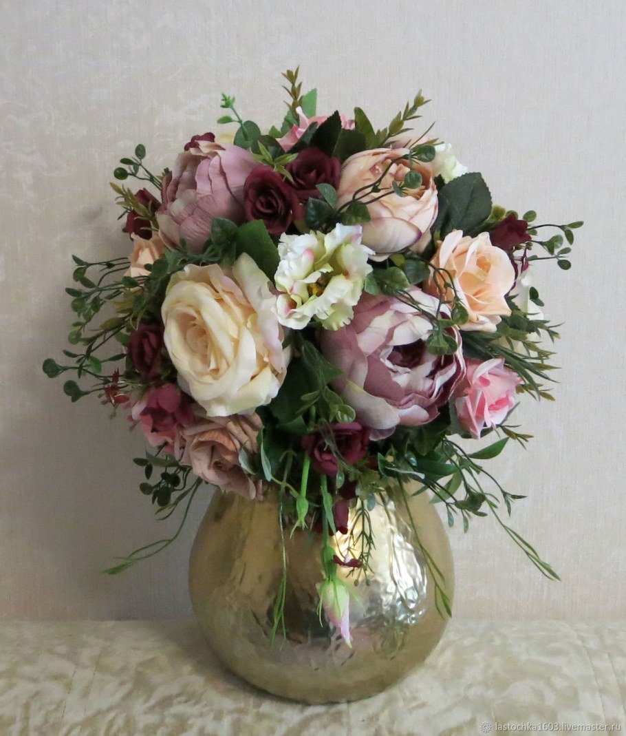 Интерьерные композиции из искусственных цветов