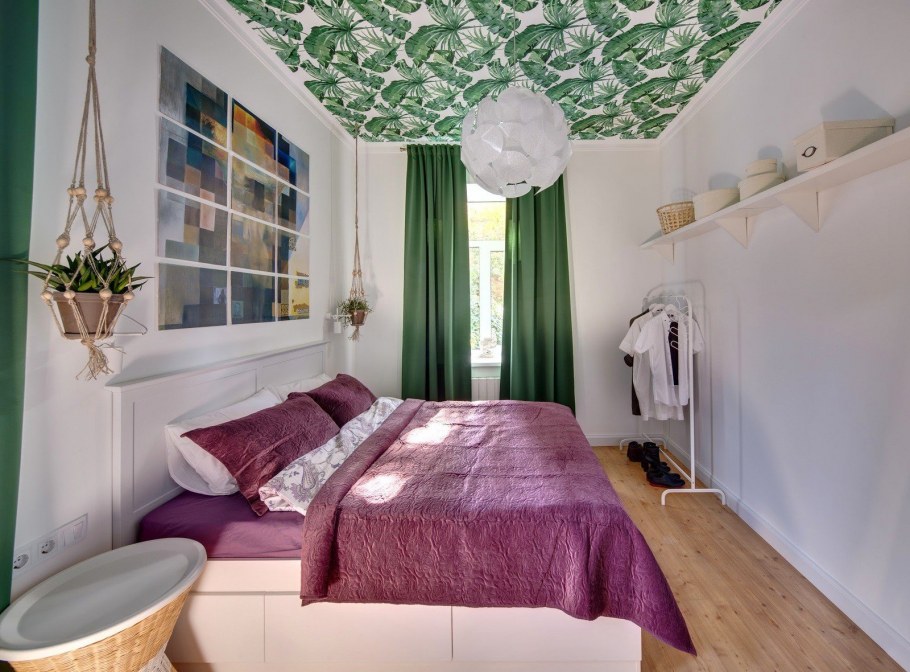 Желтые шторы в интерьере спальни