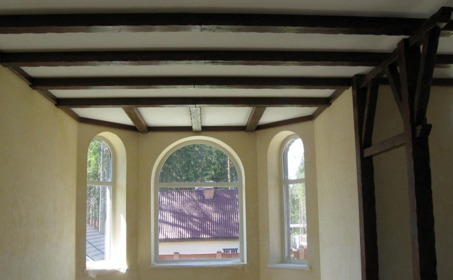 Потолочные балки из полиуретана