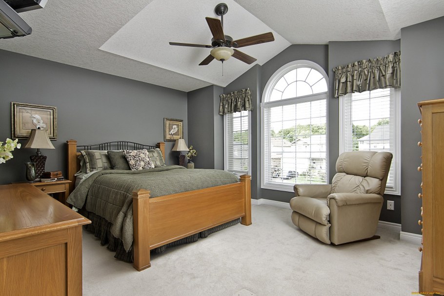 Спальня в американском стиле