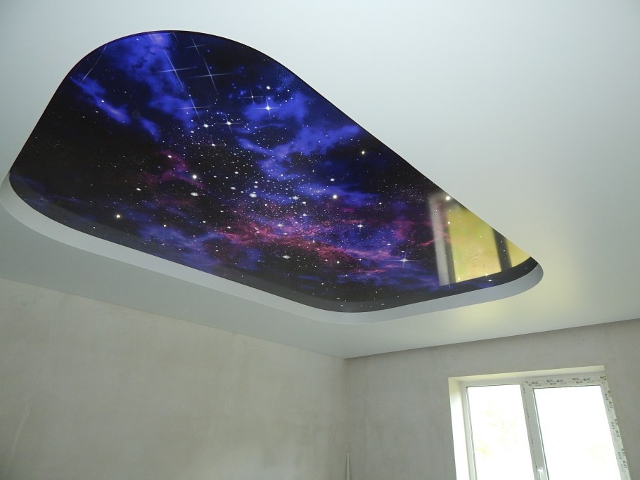 Натяжной потолок двухуровневый звездное небо