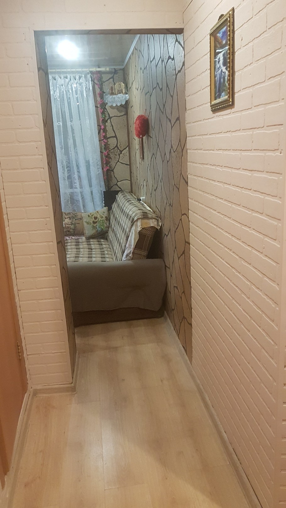 Деревянный дверной проем