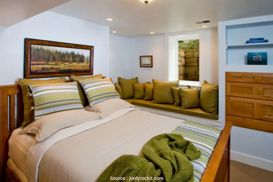 Спальня в подвале