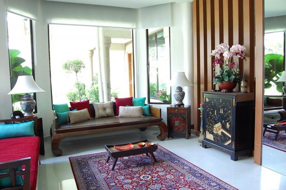 Гостиная с восточным ковром