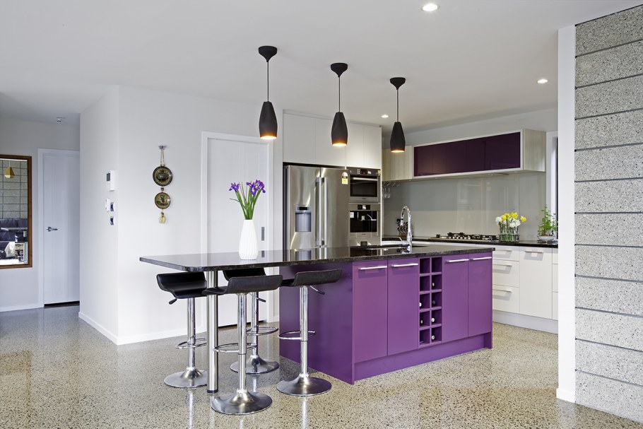 Совмещение цветов в интерьере кухни