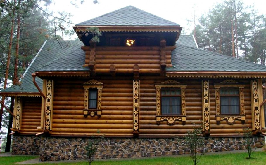 Фасад из бревен