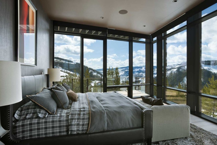 Спальня с панорамными окнами