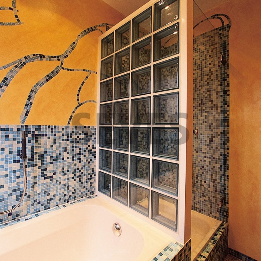 Стеклоблоки в ванной комнате