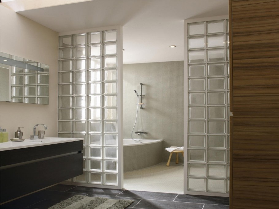 Ванная со стеклоблоками