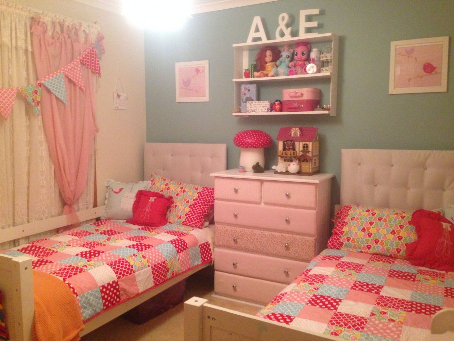 Декор детской комнаты для Девчачьи обои