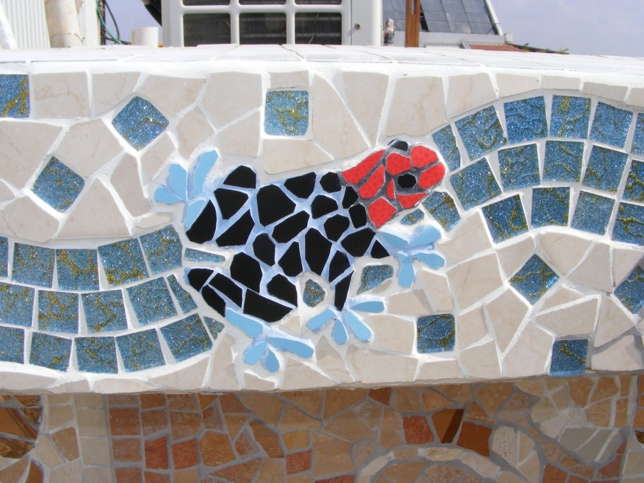 Ванна из битой плитки